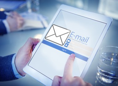 E-posta çevrimiçi mesajlaşma kavramı