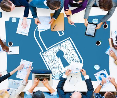 İş adamları ve Sucurity kilit koruma kavramı