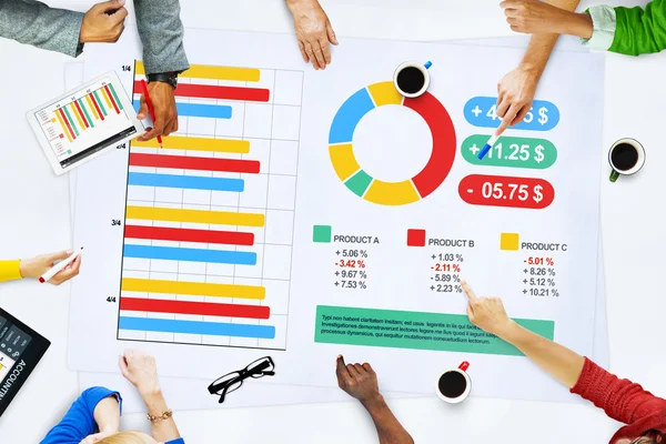 Lidé a statistiky debaty koncept — Stock fotografie