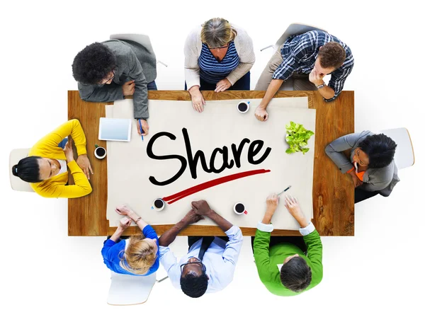 Persone in un incontro e Word Share — Foto Stock