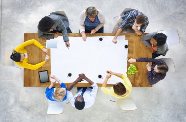 Takım toplantı beyin fırtınası kavramı