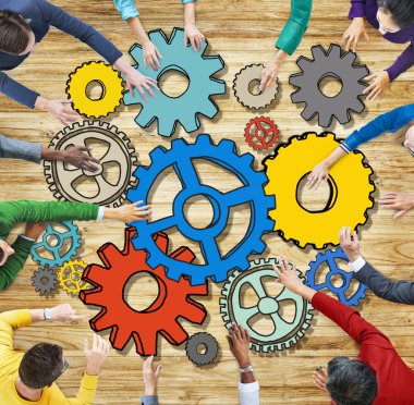 Bir grup insan dişli simgesiyle