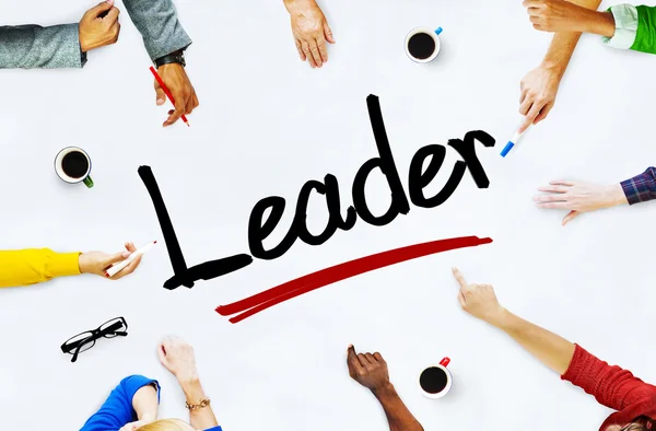 Persone che discutono su Leader — Foto Stock