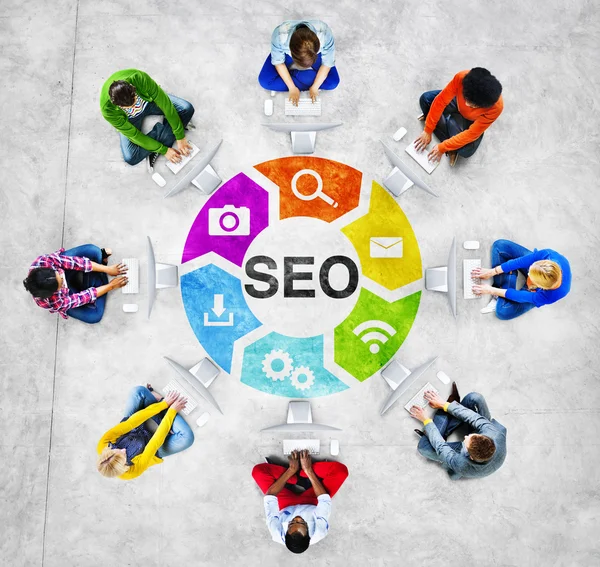 Sociale netwerken en Seo Concept — Stockfoto