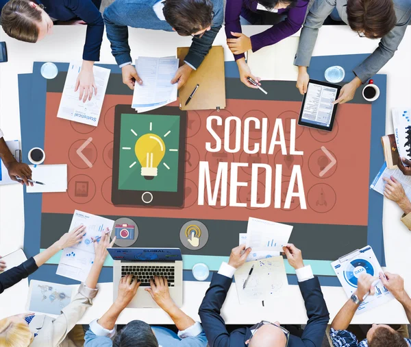 Concetto di connessione tecnologia social media — Foto Stock