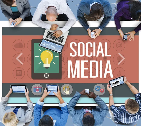 Concetto di connessione tecnologia social media — Foto Stock