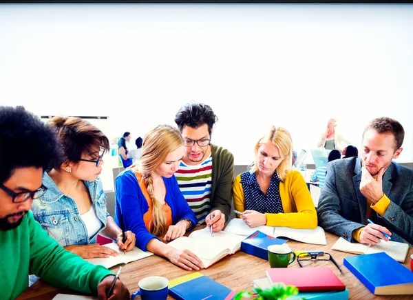 Reunión de personas Trabajo en equipo Concepto de discusión —  Fotos de Stock