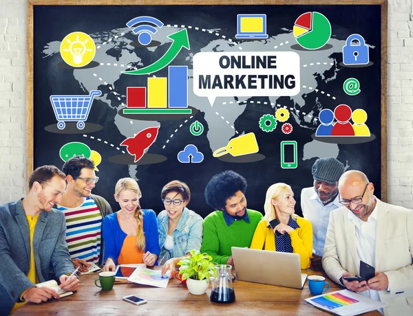 Concetto di marketing online e persone — Foto Stock