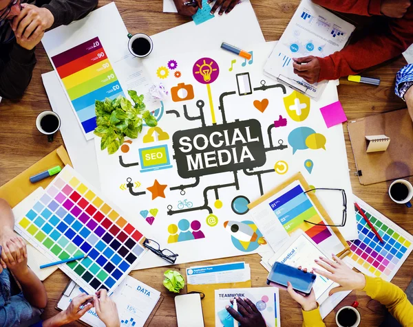 ソーシャル メディアの社会的ネットワーク接続グローバル — ストック写真