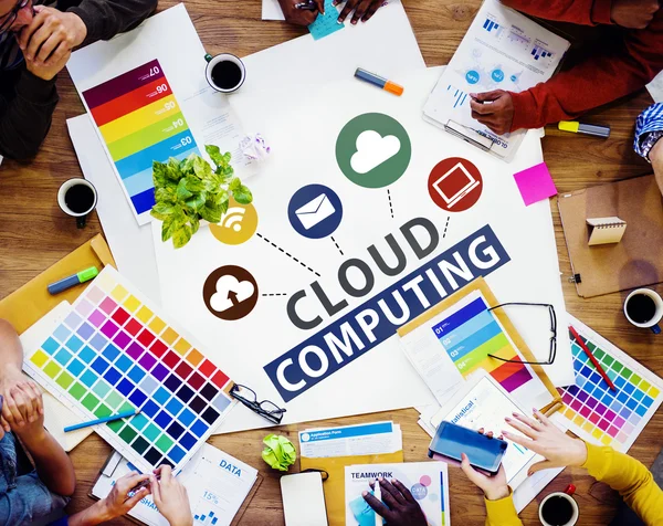 Concepto de almacenamiento cloud computing —  Fotos de Stock