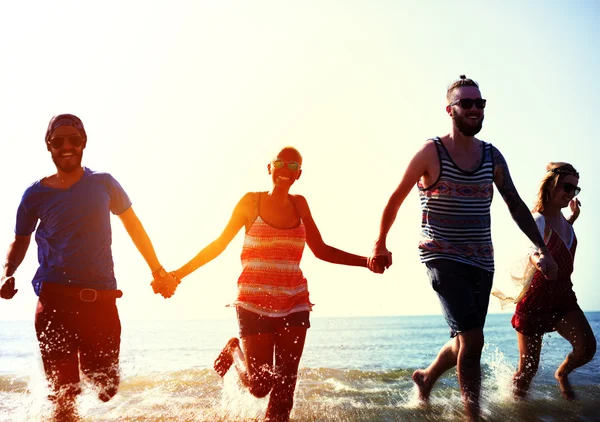 Concept van de zomer vakantie vriendschap Beach — Stockfoto
