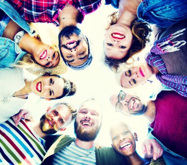 Dostluk arkadaşlarının yanına mutluluk kavramı