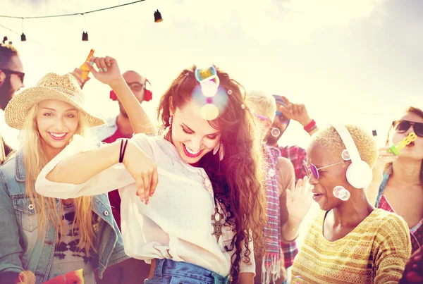 Teenagers Friends at Beach Party Concept — Stock Photo, Image