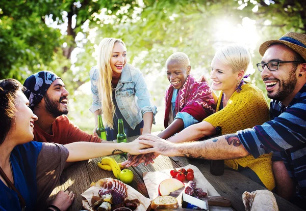 Vrienden vriendschap vakantie saamhorigheid Concept — Stockfoto