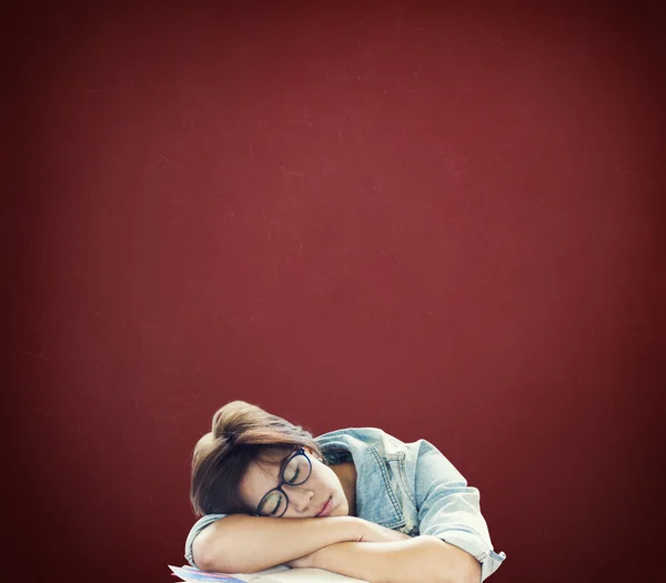 Chica durmiendo concepto — Foto de Stock
