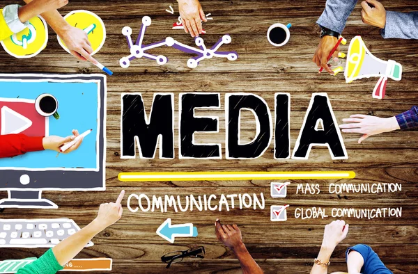 Mediální zařízení nepořádek komunikační multimediální koncept — Stock fotografie