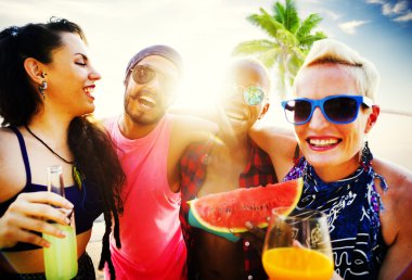 Arkadaşlar tatil kavramı soğutma