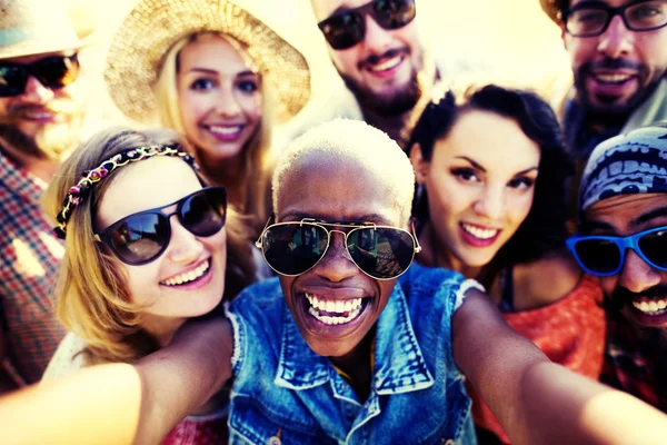 Pessoas Verão amigos Selfie conceito — Fotografia de Stock