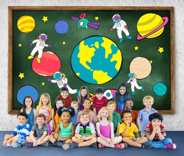 sevimli gülümseyen çocuklar