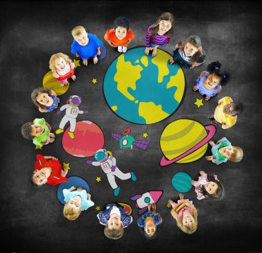 sevimli gülümseyen çocuklar