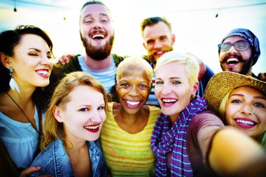 Yaz plaj partisi konsepti de arkadaşlar