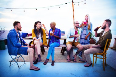 Yaz plaj partisi konsepti de arkadaşlar