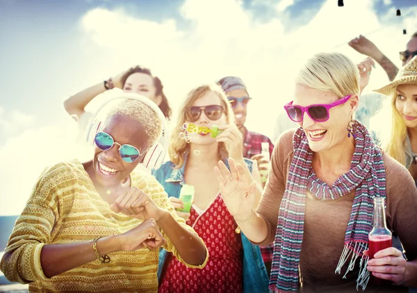 Friends at Summer Beach Party Concept — Stock Photo, Image