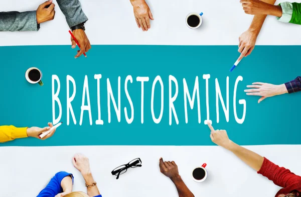 Mutatva a Brainstorming üzletemberek — Stock Fotó