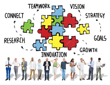 İş işçiler birlikte ayakta