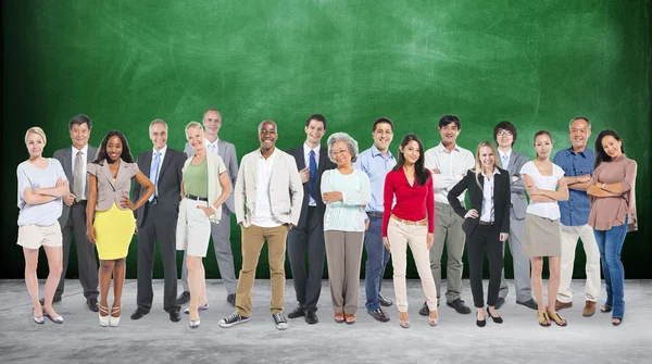 Diversiteit mensen permanent samen — Stockfoto