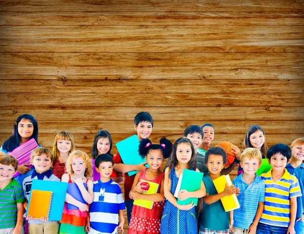 Schattige lachende kinderen — Stockfoto