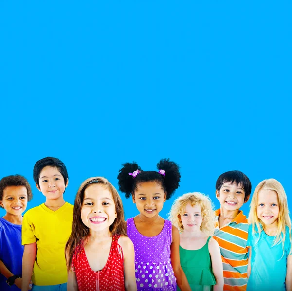 Söta olika barn leende — Stockfoto