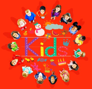 sevimli gülümseyen çocuklar