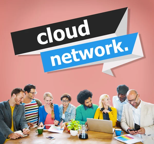 Rede de nuvem, conceito de armazenamento online — Fotografia de Stock