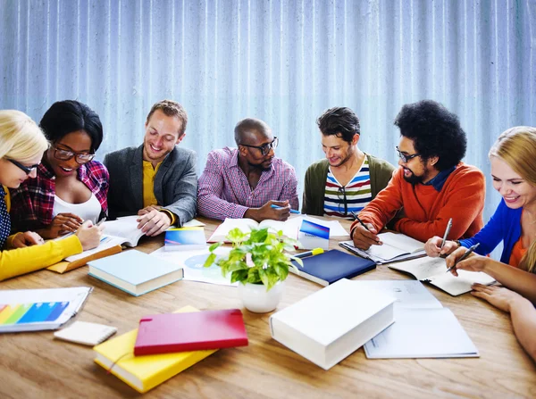 Diversidade Pessoas Brainstorming Conceito — Fotografia de Stock