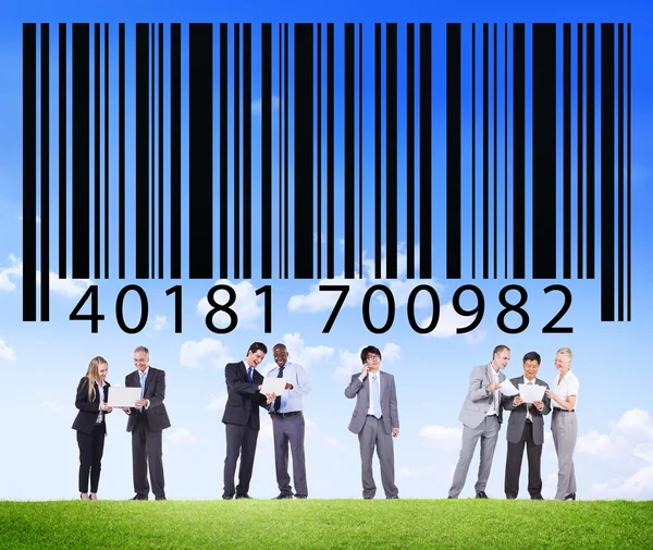 Mensen uit het bedrijfsleven en bar-code, identiteit concept — Stockfoto