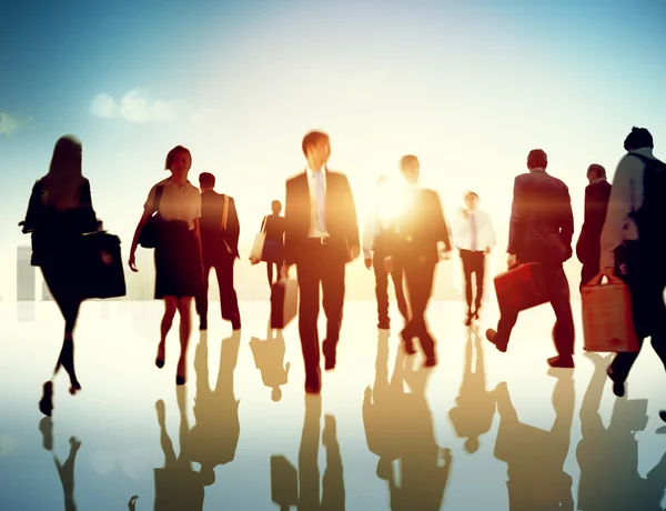 Silhouettes of Business People Walking — Stock Photo, Image