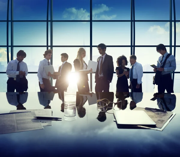 Üzletemberek csoportja a találkozón — Stock Fotó