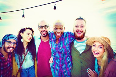 Beach Party beraberlik dostluk mutluluk yaz konsepti