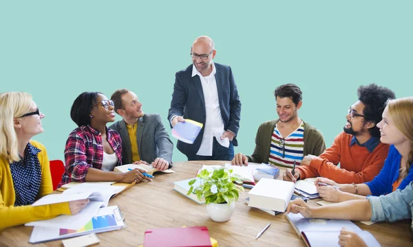 Gruppo di diversità Persone Brainstorming — Foto Stock