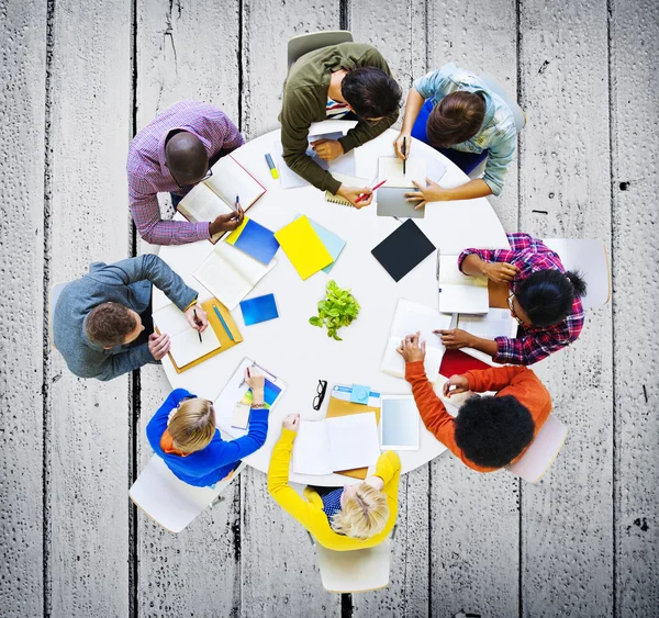 Groep van Diverse mensen werken — Stockfoto