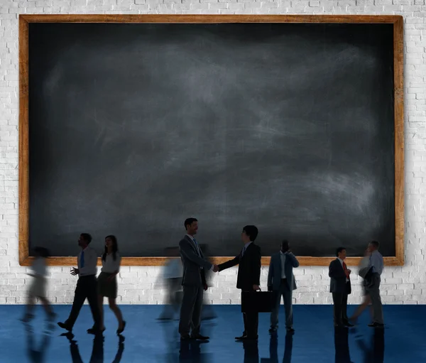 Businesspeople shaking hands — Stock Photo, Image