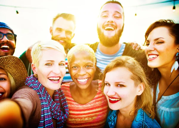 Celebração alegre Apreciando partido lazer felicidade conceito — Fotografia de Stock