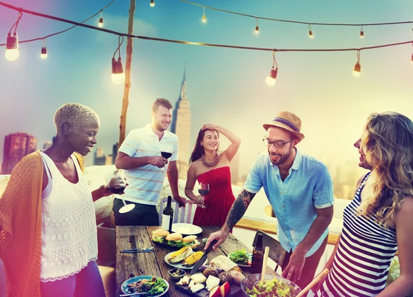 Yaz Partisi çatı üzerinde