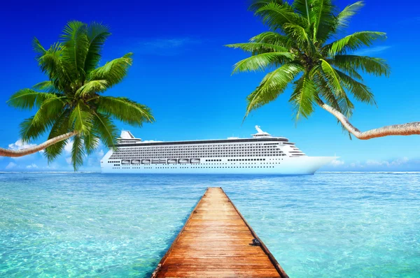 Yacht Cruise Ship at Sea — Stock Photo, Image