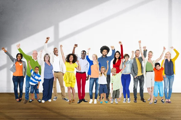 Diversiteit mensen permanent samen — Stockfoto