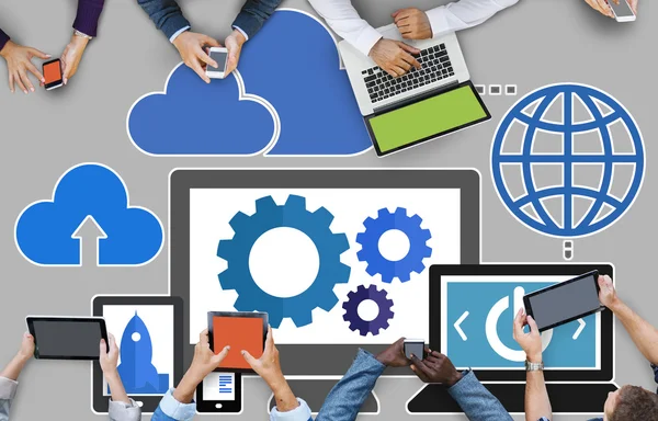 iş adamları ve bulut bilgisayar kavramı