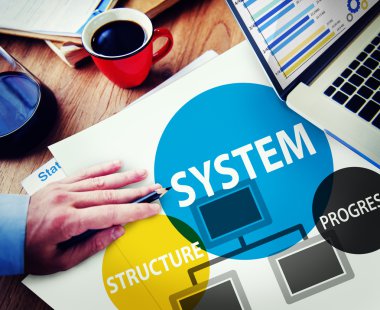 Sistem kavramı ile çalışan adam