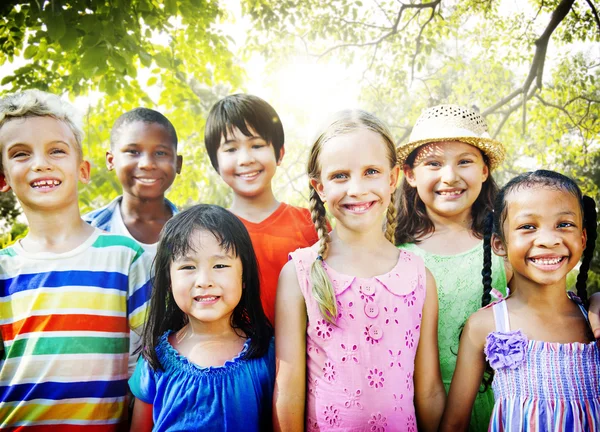 Kinder Freundschaft, Glückskonzept — Stockfoto