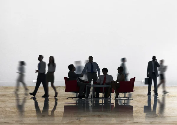 Zakelijke werknemers silhouetten — Stockfoto